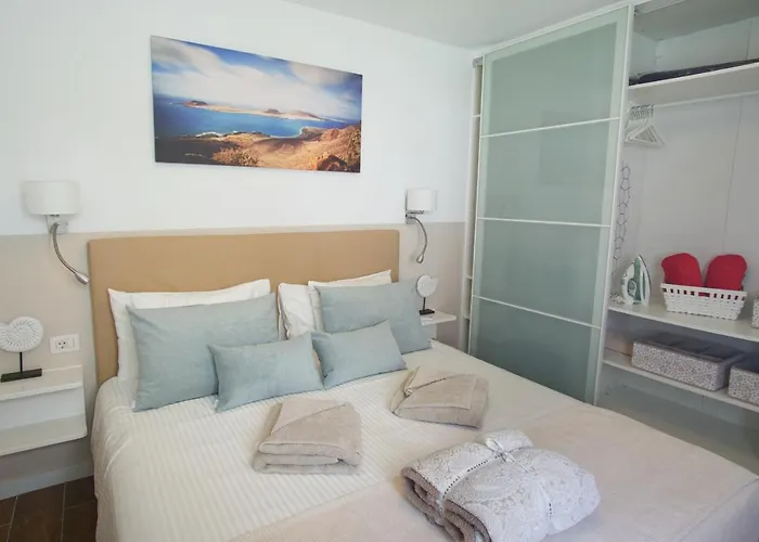 Portonovo La Paloma Amazing Sea View & Swimming Pool-good Wifi -free Ac- Private Parking Appartement